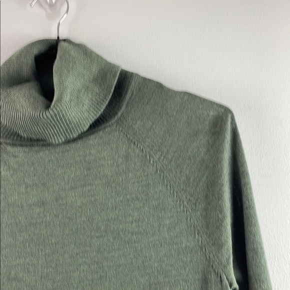 GAP Green Merino Wool Sweater Size XS - Picture 3 of 8